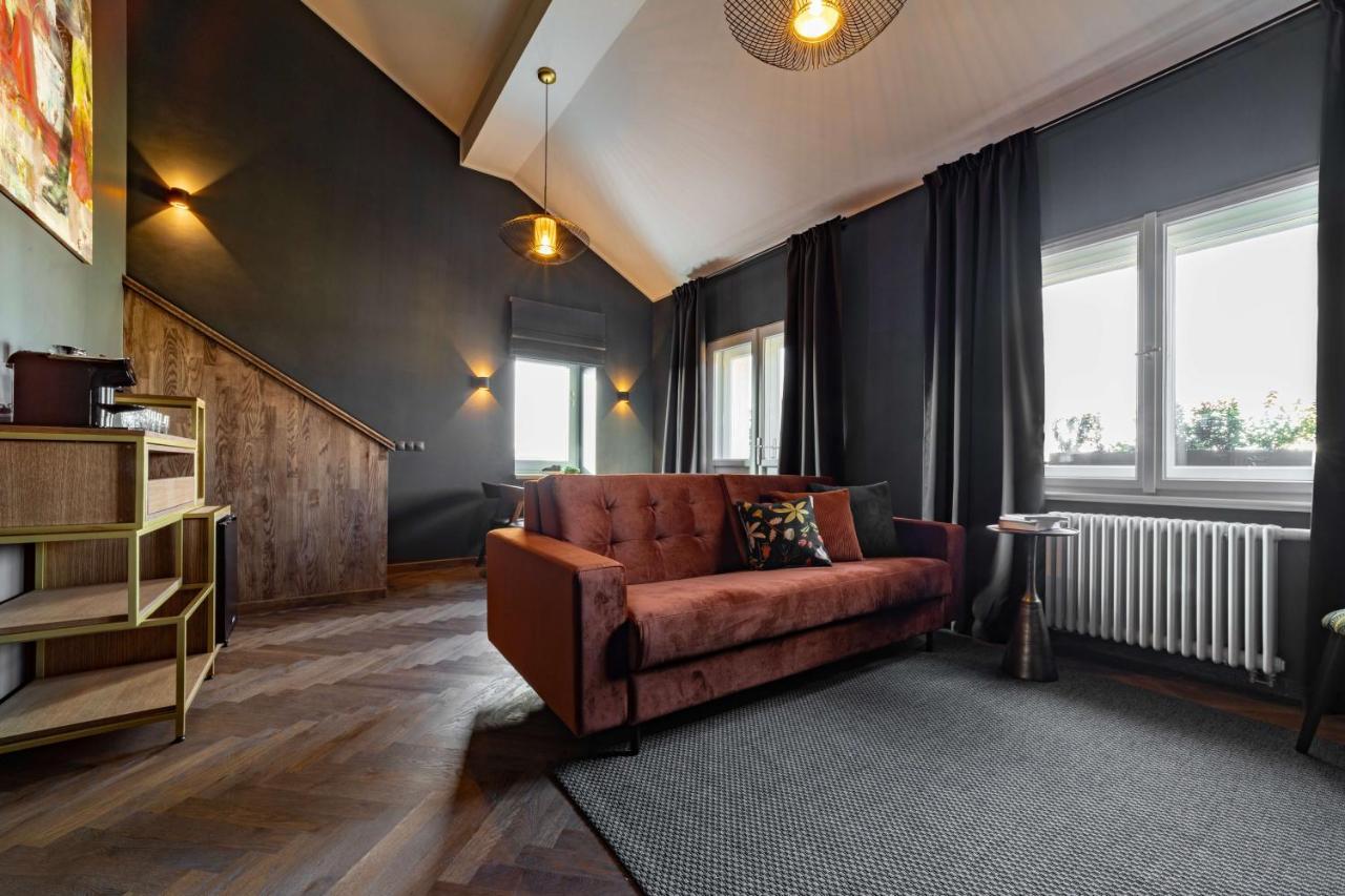 The Viaduct - Suites & More Praha Bagian luar foto