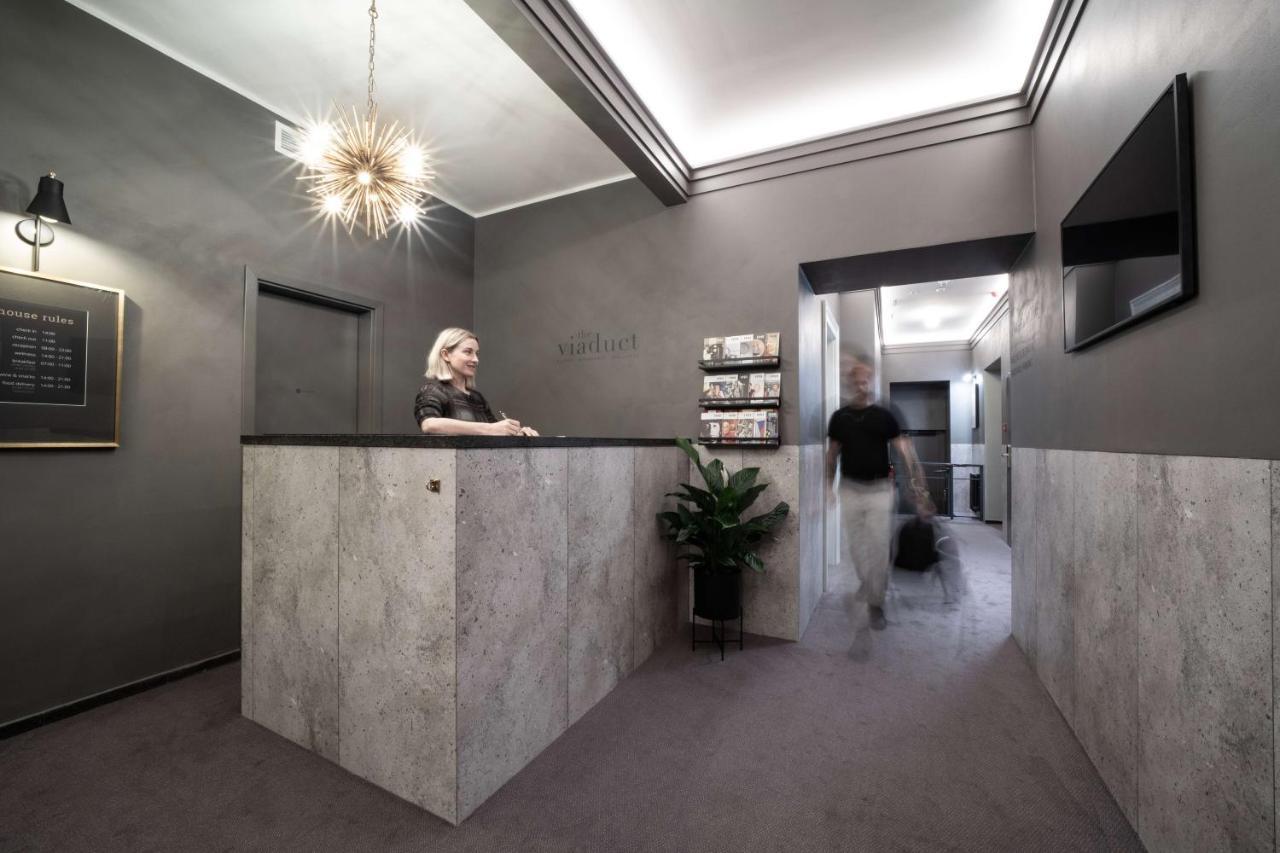 The Viaduct - Suites & More Praha Bagian luar foto