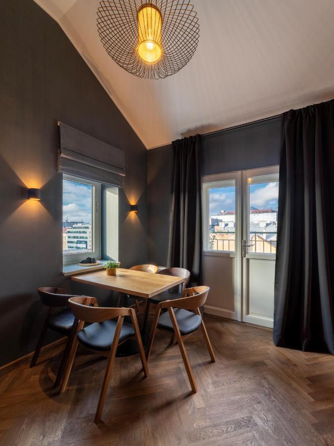 The Viaduct - Suites & More Praha Bagian luar foto